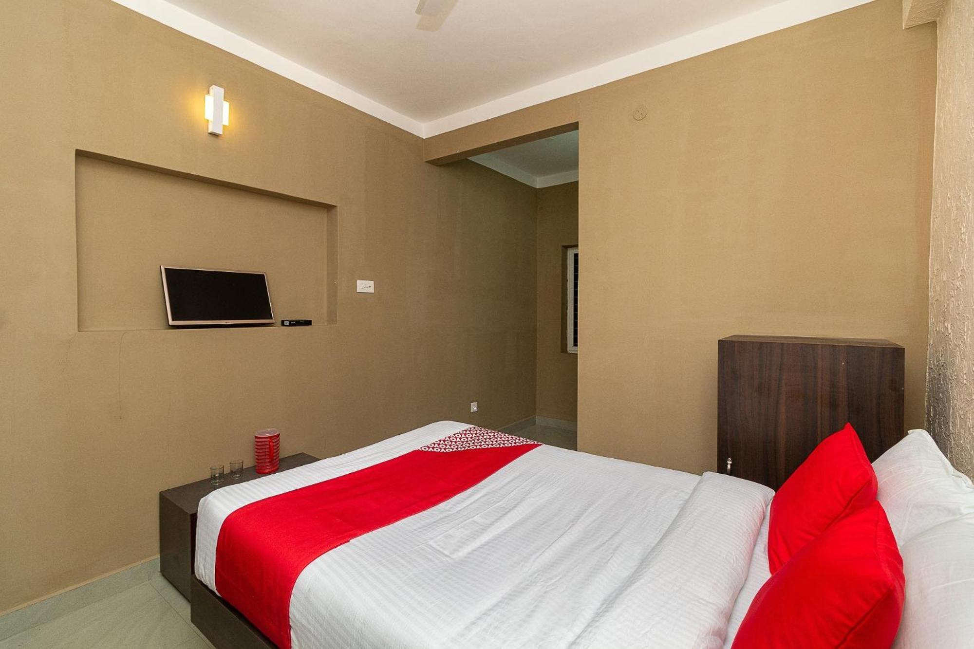 Oyo Green Hills Villa Kuttalam  Bagian luar foto