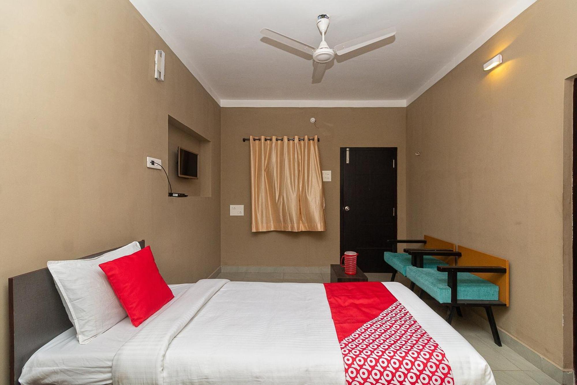 Oyo Green Hills Villa Kuttalam  Bagian luar foto